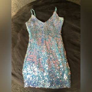 Women’s Windsor Homecoming formal dress iridescent sequined size XS